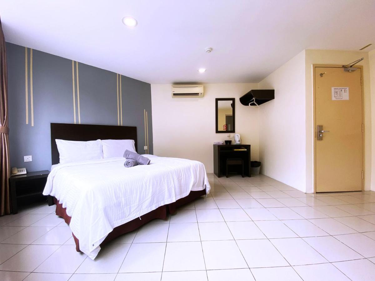 Your Hotel Klang By D'Concept Esterno foto